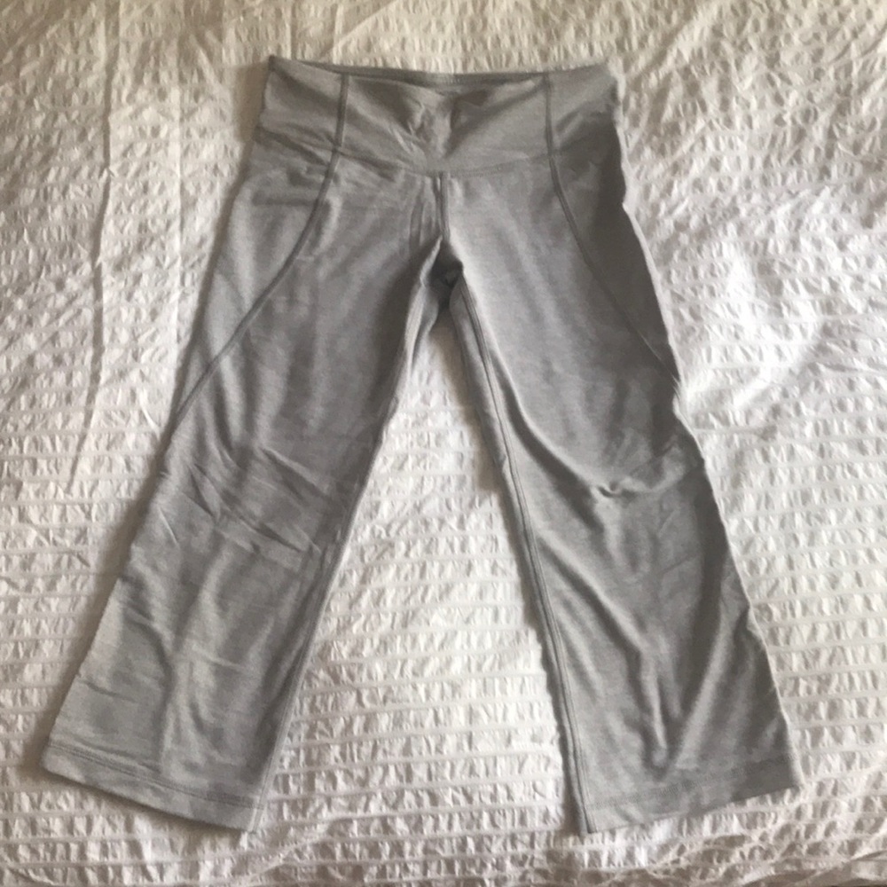 Lulu lemon gray calf-length yoga pant